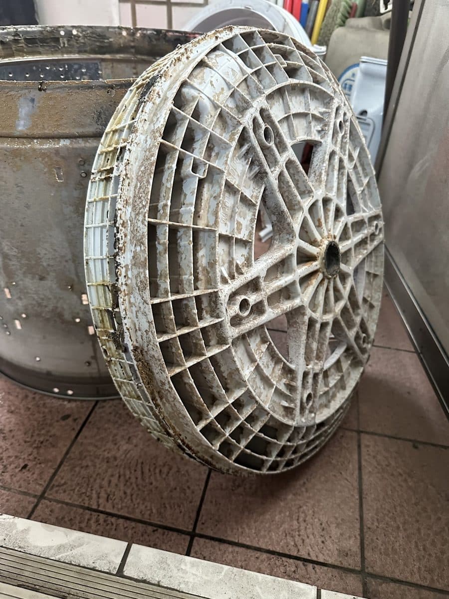 台南永康區直立式洗衣機清洗|內槽拆出來才知道有多髒 現場照片 2